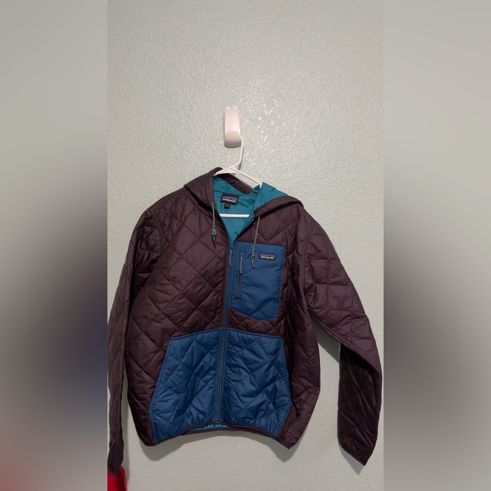 Patagonia Puffer Jacket - Blue and Black - Picture 2 of 5